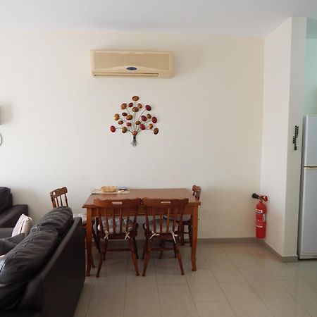 Barlee'S Apartment Paralimni Exterior foto