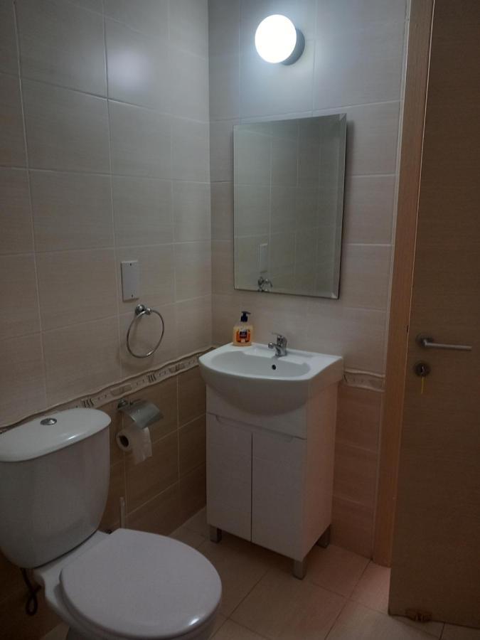 Barlee'S Apartment Paralimni Exterior foto